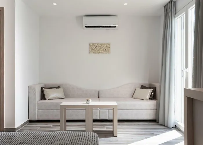 Kyma Rooms & Suites